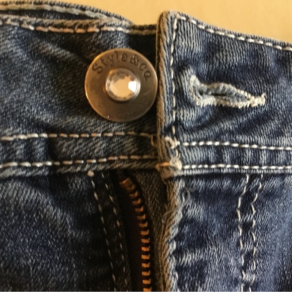 Style & Co. DENIM Jeans W/Tummy Control and Slim Legs. SZ 12 - Picture 5 of 9
